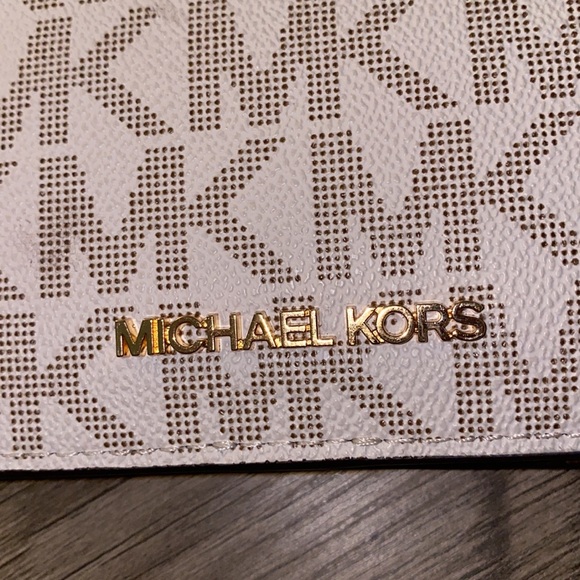 NWT Micheal Kors Jetset Wallet - Picture 3 of 10